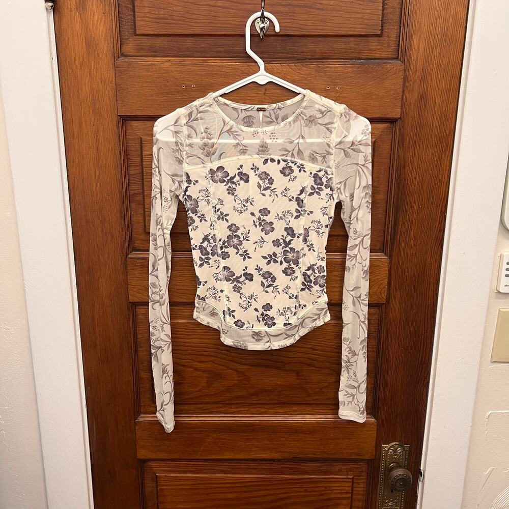 Free People Bettys Garden Top sz XS Neutral Combo Ivory NWT's $68 Sheer LS